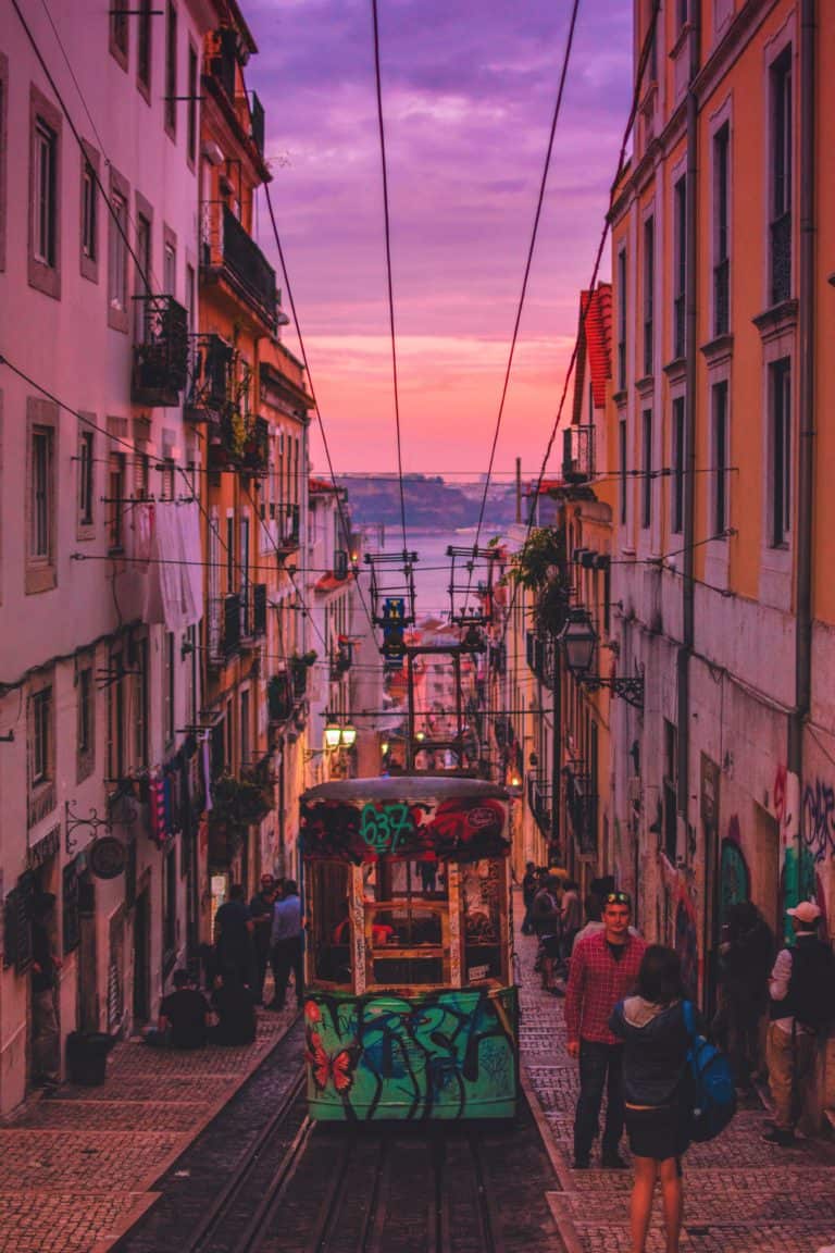 lisbon-hill-tram