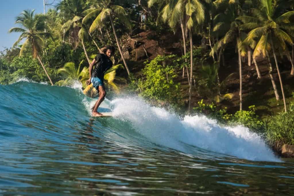 surfing in mirisa