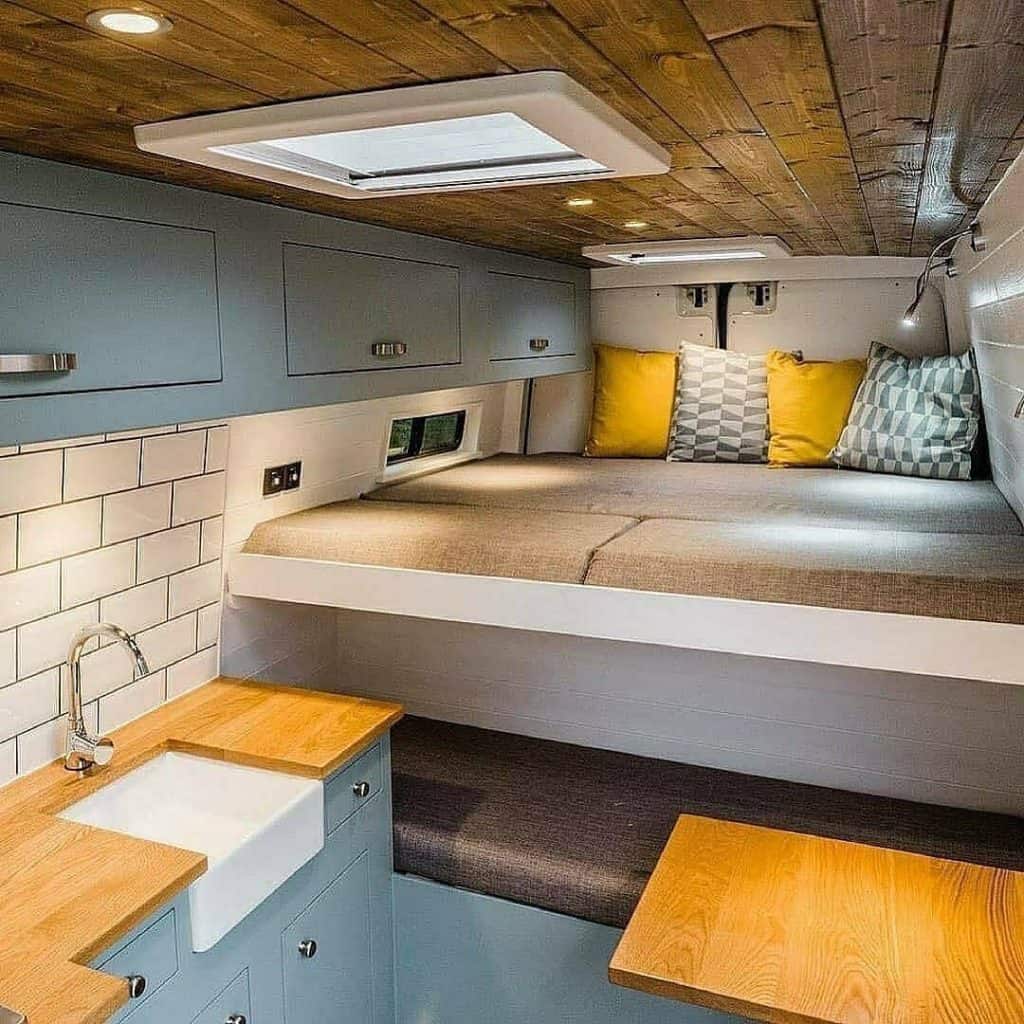 bed back camper van