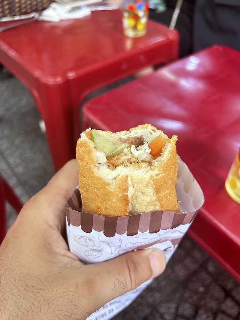 bahn mi vietnam street food