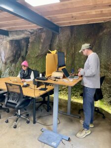 digital nomads outside