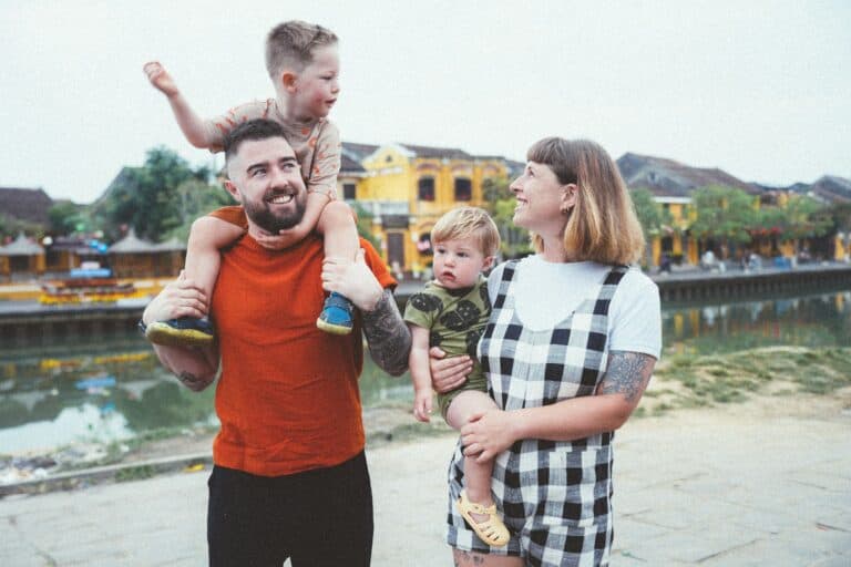 nomad family with kids